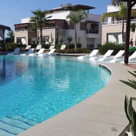 Apartament The Valley 2 Bed Spacious Facing Pool