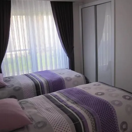 The Valley 2 Bed Spacious Facing Pool Daire