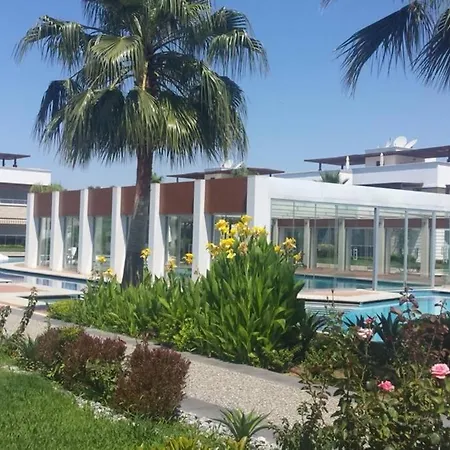 The Valley 2 Bed Spacious Facing Pool Daire Side